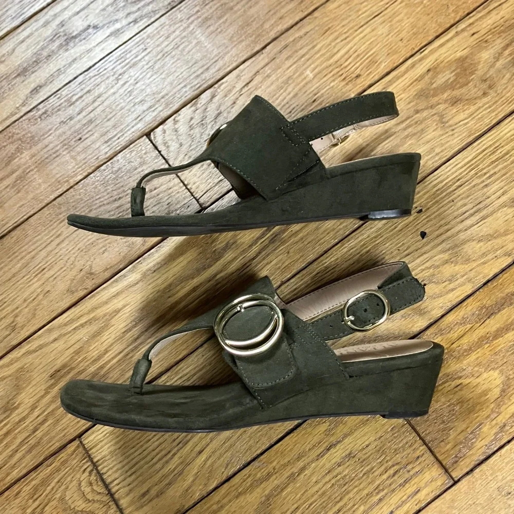 Alfani Step N Flex Womens‎ 6M Olive Green Wedge Thong Sandals Buckle Slingback